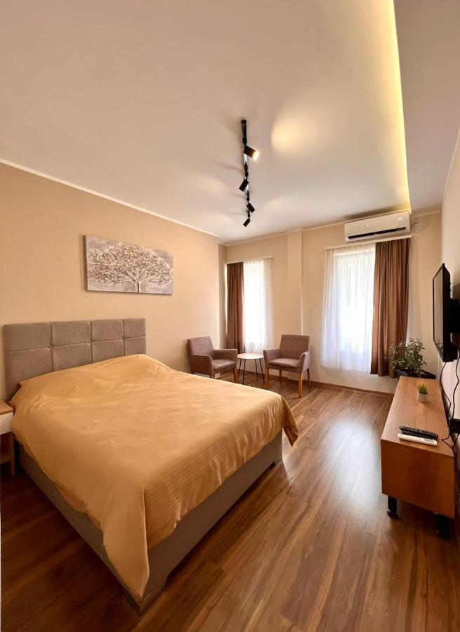 Dani Lux Belgrade Center Studio Apartment Bagian luar foto