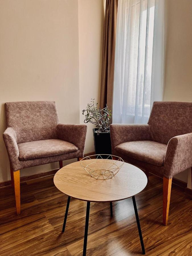 Dani Lux Belgrade Center Studio Apartment Bagian luar foto