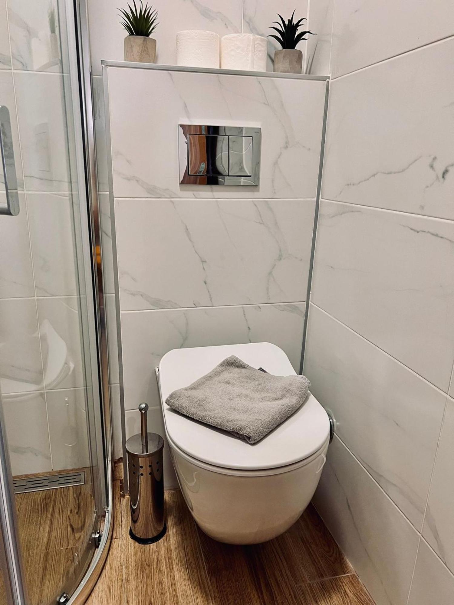 Dani Lux Belgrade Center Studio Apartment Bagian luar foto