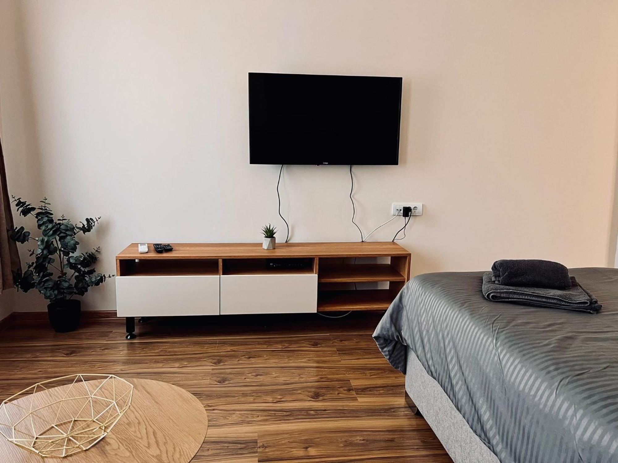 Dani Lux Belgrade Center Studio Apartment Bagian luar foto